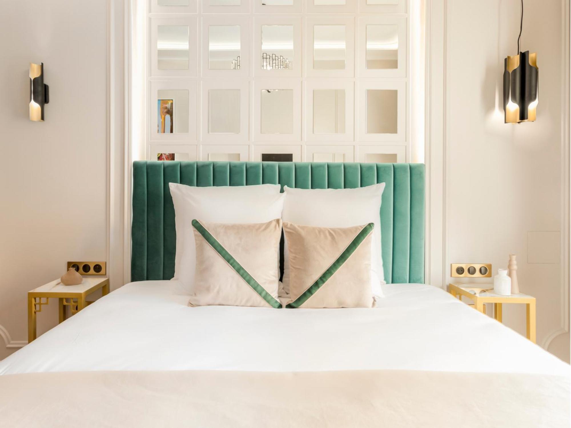 Merveil - Signature - Champs Elysees -kleber Paris